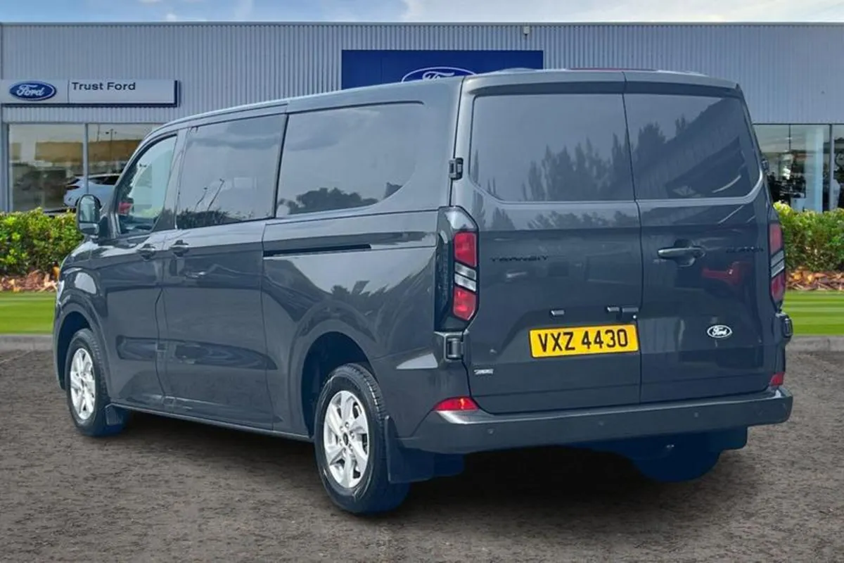 Ford Transit Custom LIMITED - Image 2
