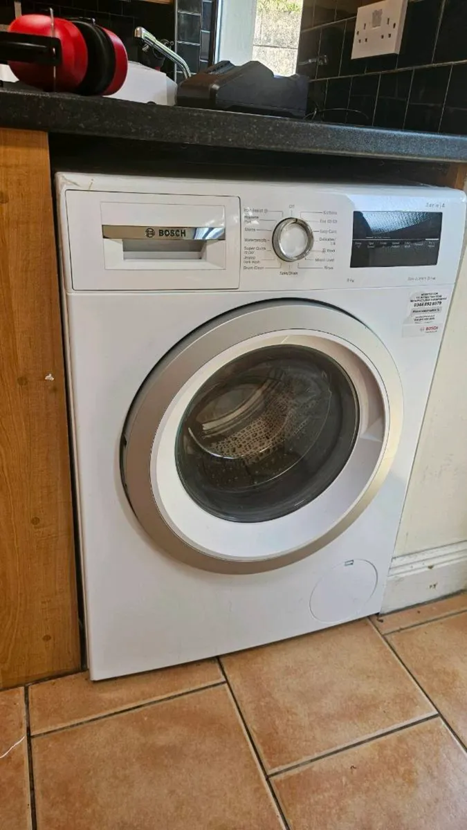 Bosch Series 4 Washing Machine 9kg / 1400 RPM - Image 1