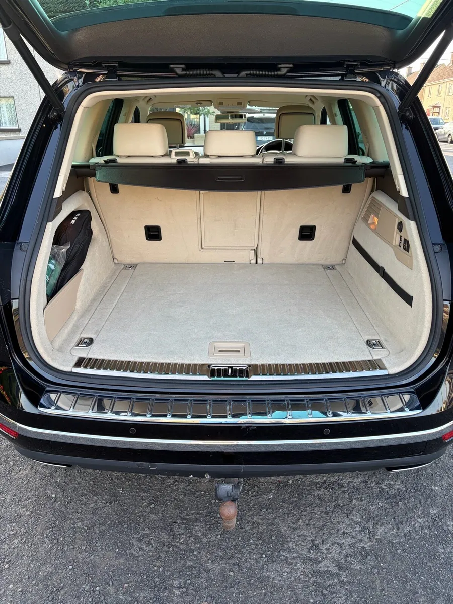 VW Touareg 2016 N1 5 Seats No VAT!! - Image 4