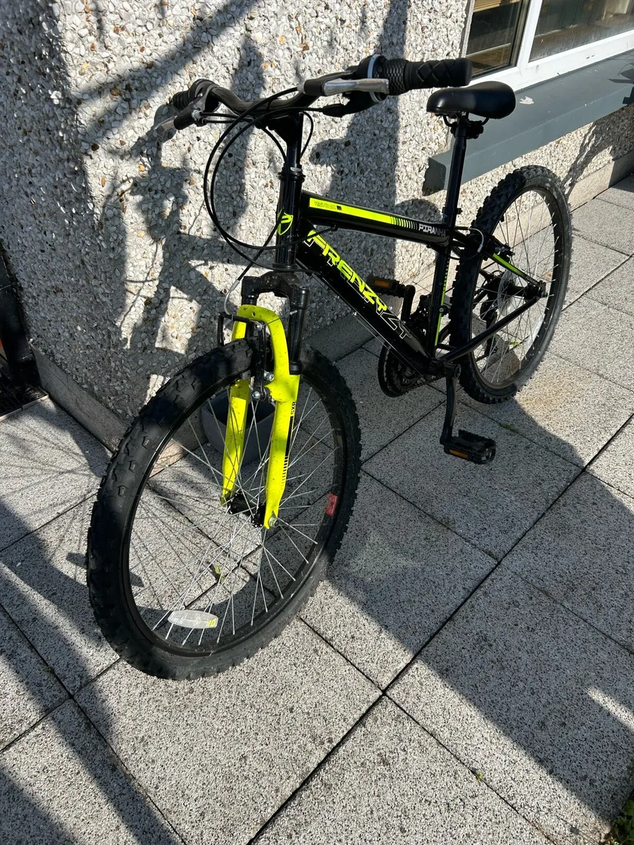 Mountain bike for young teen - Image 1