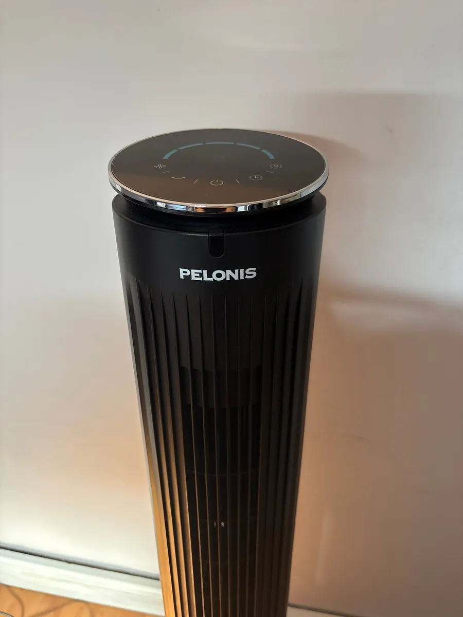 Pelonis 42” Oscillating cooling fan - Image 1