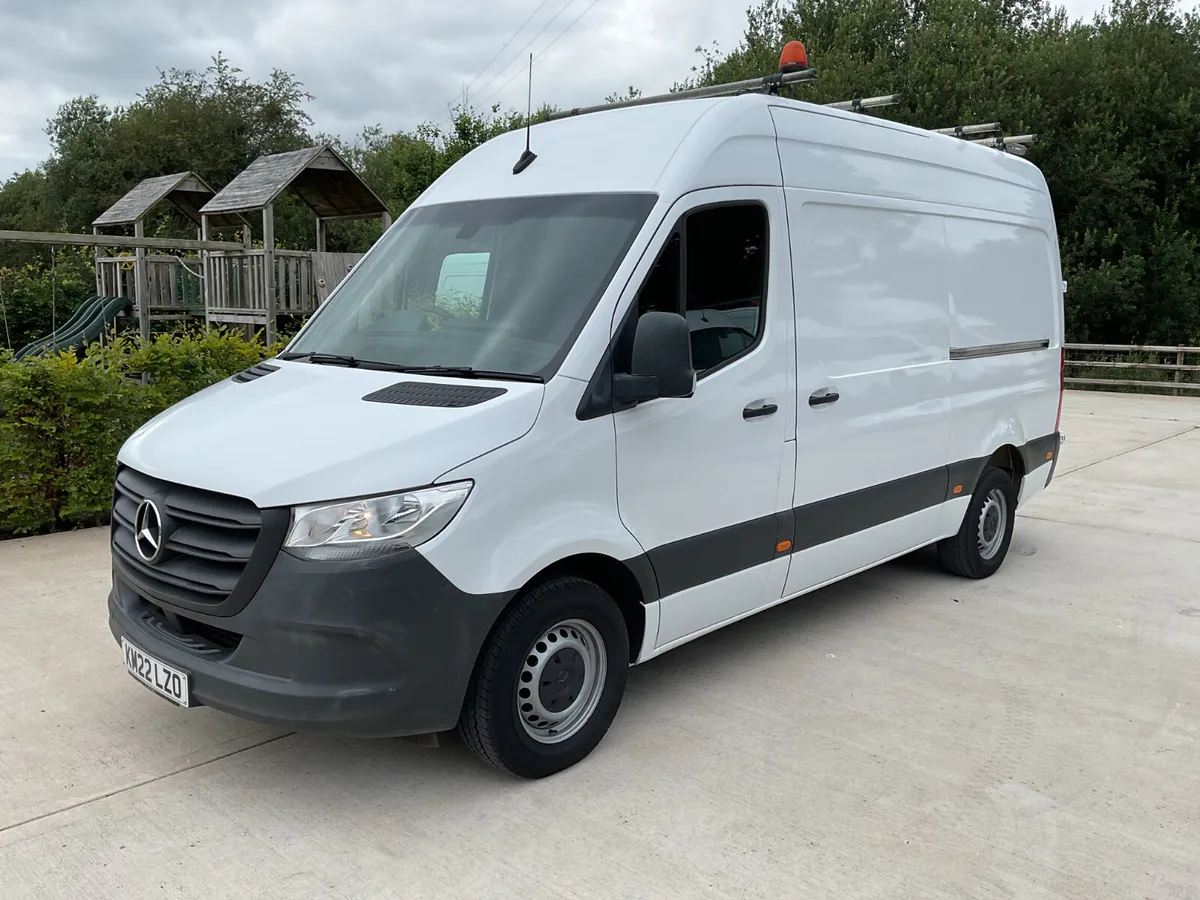 2022 Mercedes Sprinter Mwb - Image 2