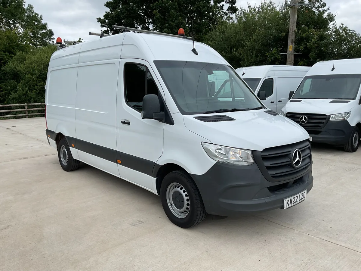 2022 Mercedes Sprinter Mwb - Image 1