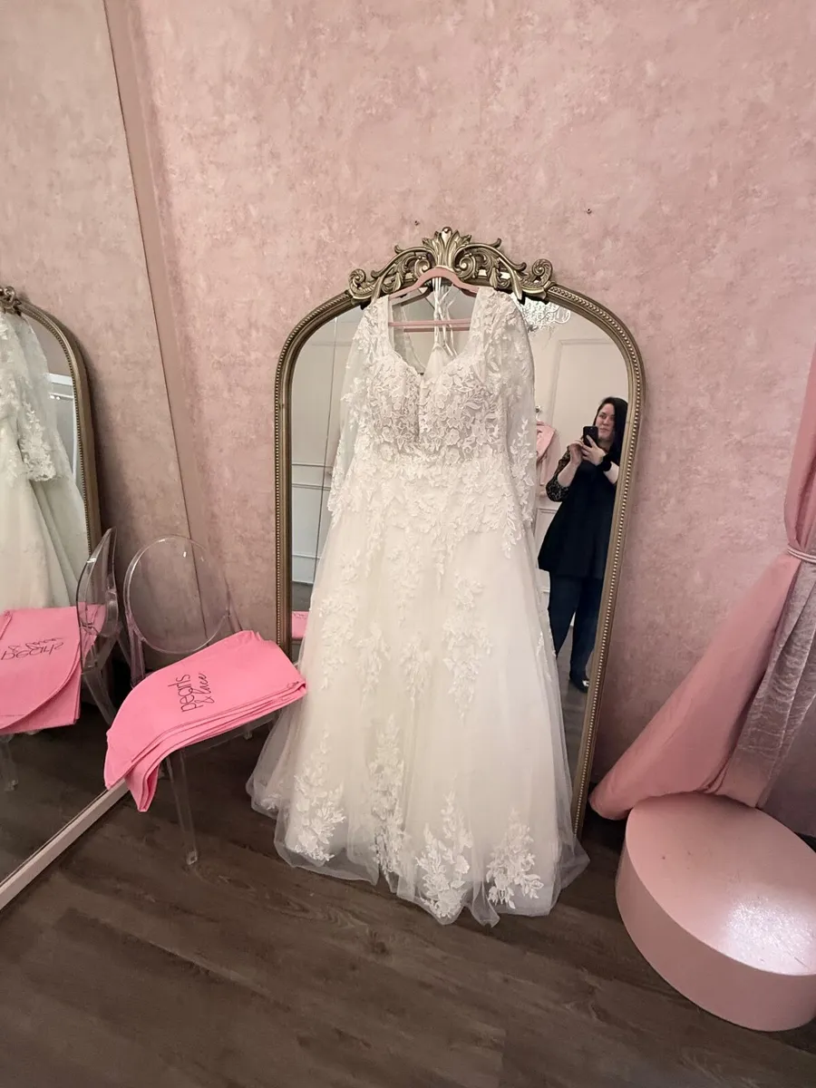 Wedding Dress UK 22-24 - Image 1