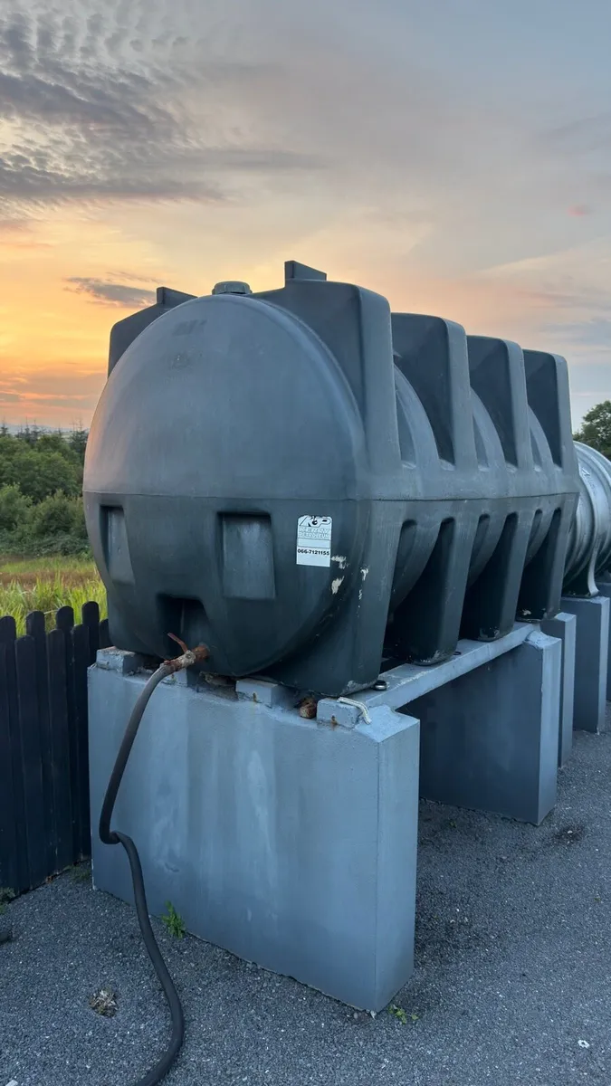 Diesel / Oil tank - Image 2