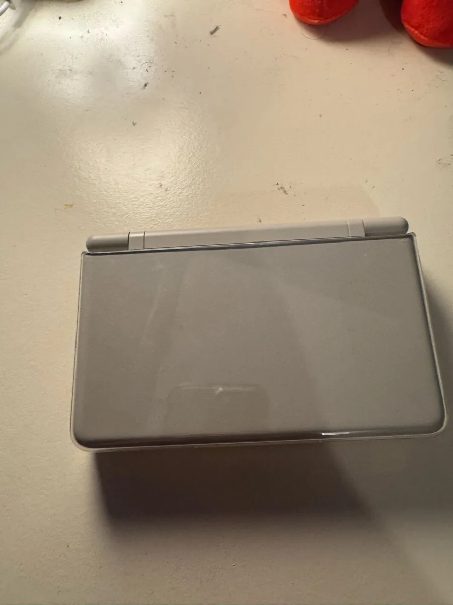 AYN Thor MAX Batch 3 (16GB + 1TB) Rainbow - Image 2