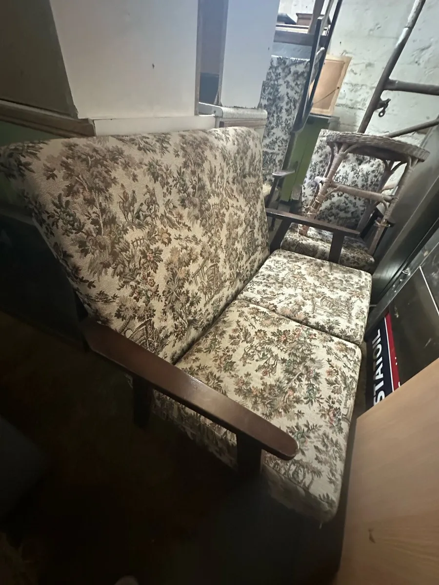 2 person couch and 2 arm chairs - Image 2