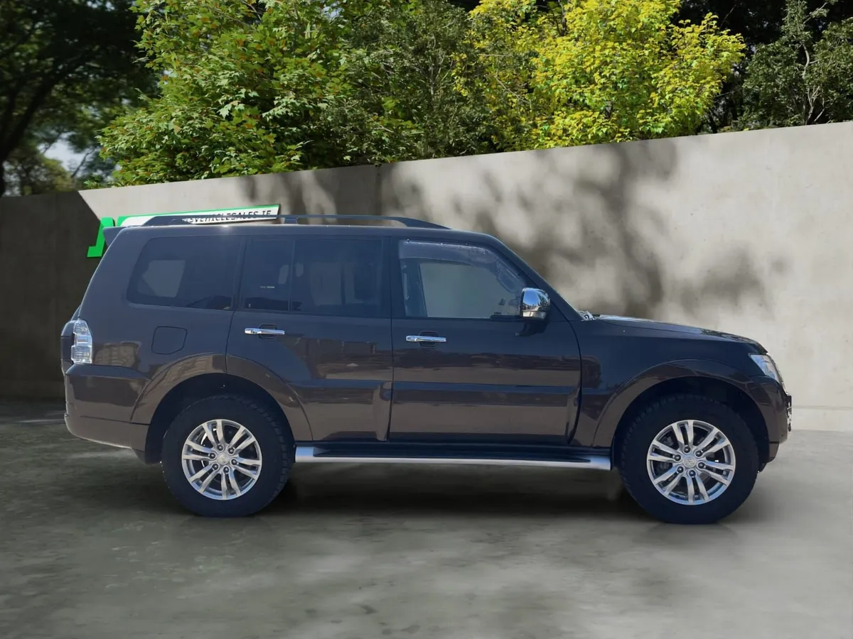 2021 Mitsubishi Pajero  Auto - Image 2