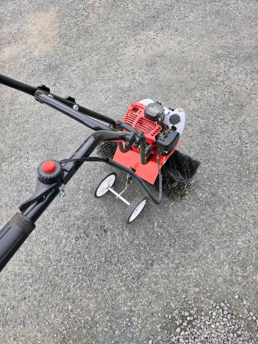 Yard sweeper - Image 2