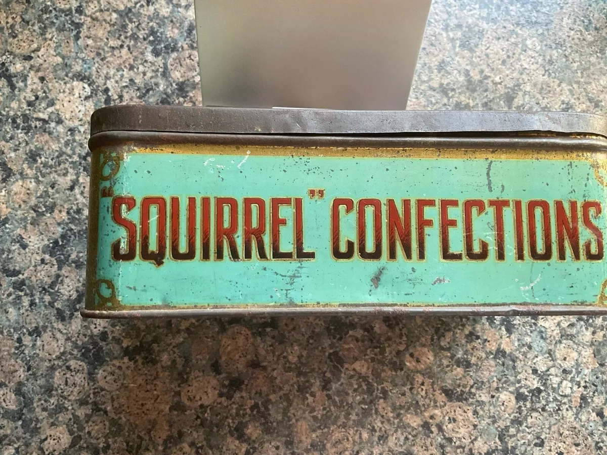 Antique tin. - Image 2