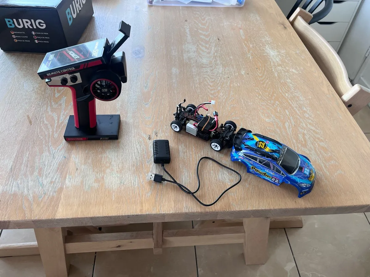 Rc car 4wd 30kph - Image 3