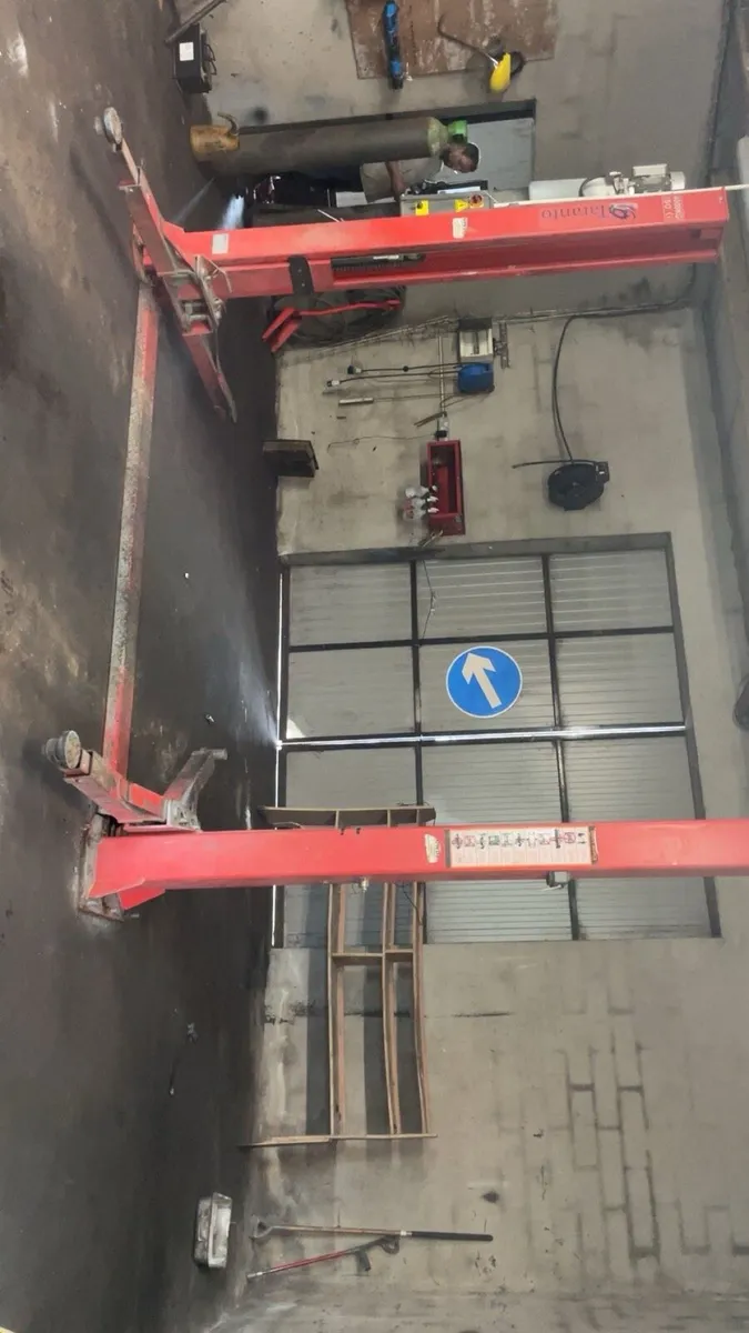 4 tonne car lift - Image 1