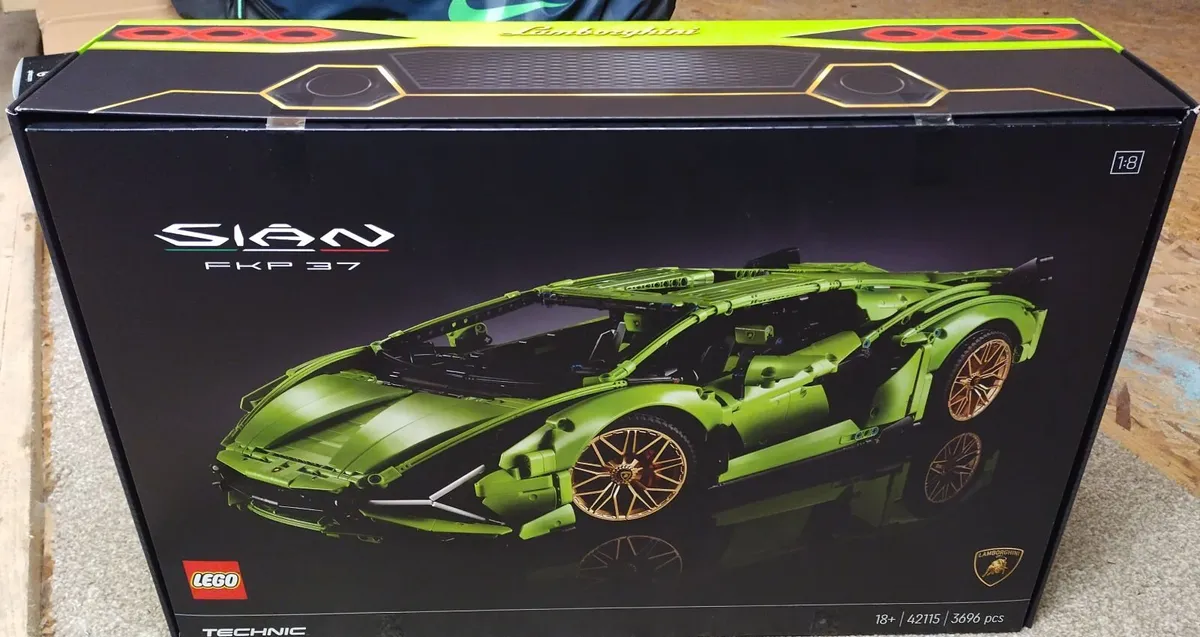 Lego Technic 42115 Lamborghini Sián FKP 37 - Image 2