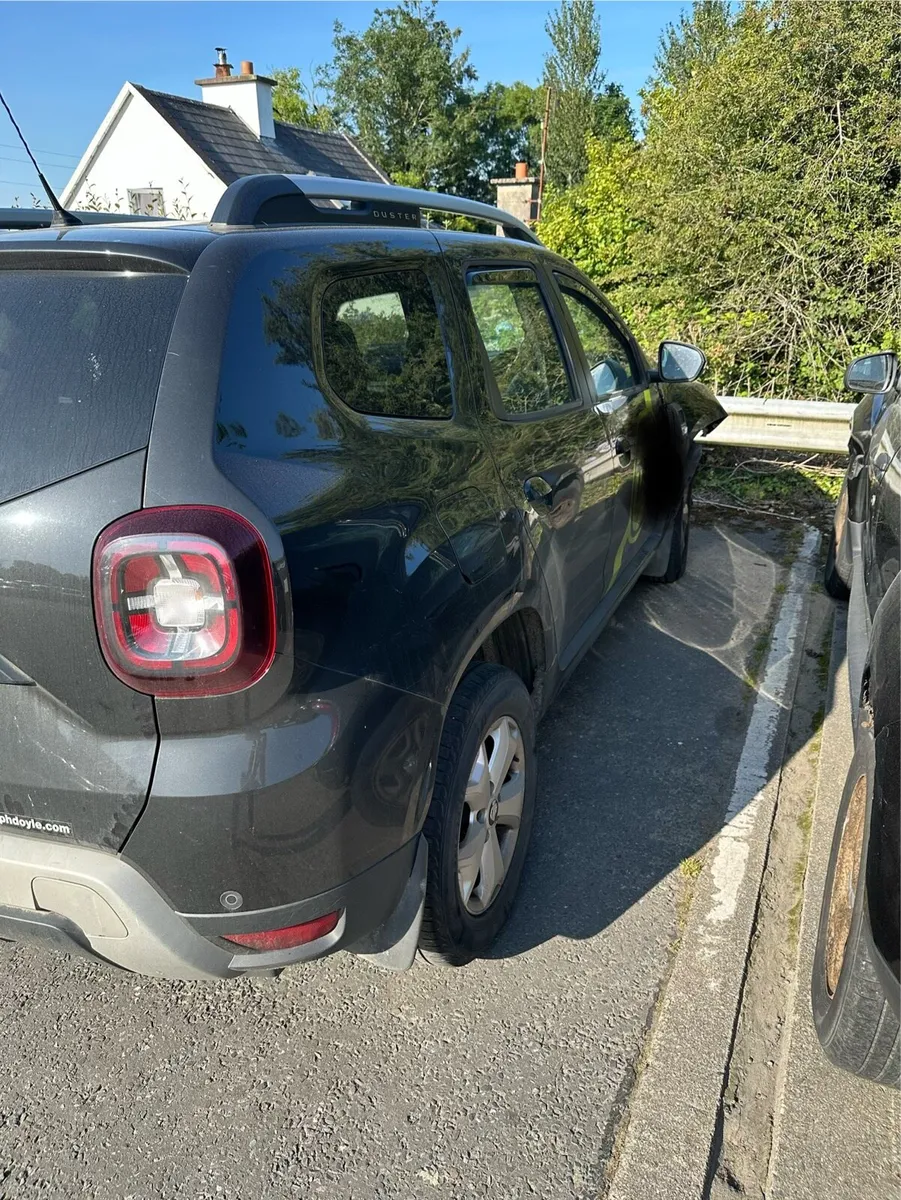 2019 Dacia Duster diesel - Image 4