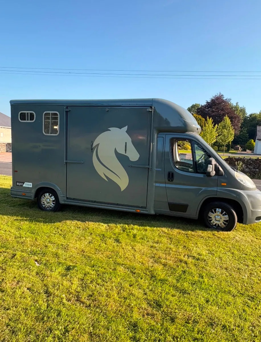 Horse lorry - Image 2