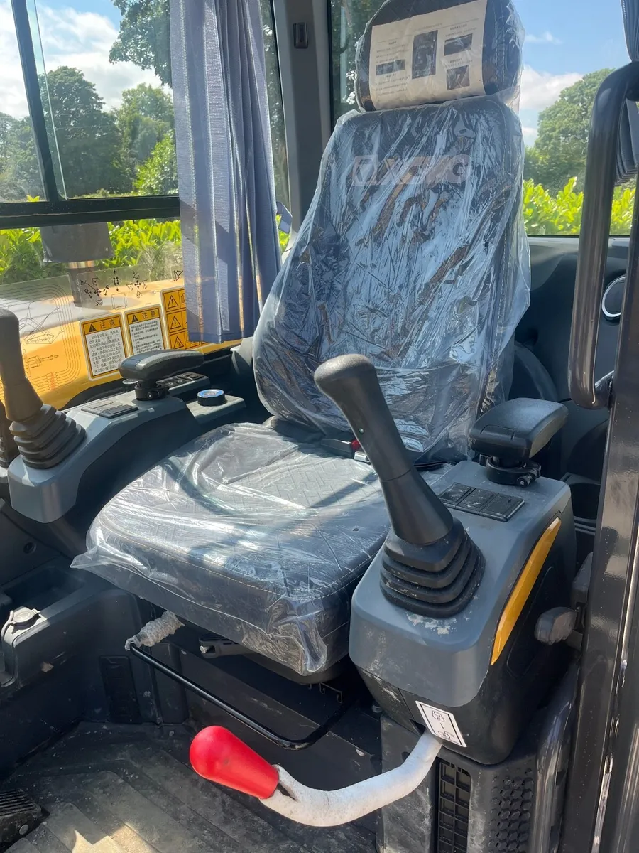 New XYMG 6 tonne digger - Image 4