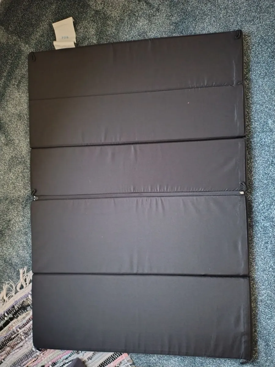 Play pen - Image 3