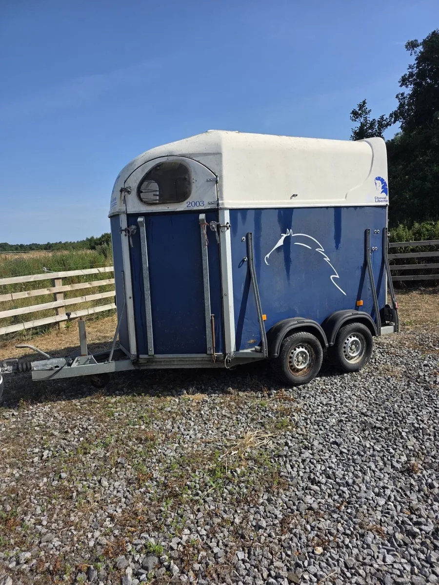 Cheval Liberte Double Horsebox - Image 1