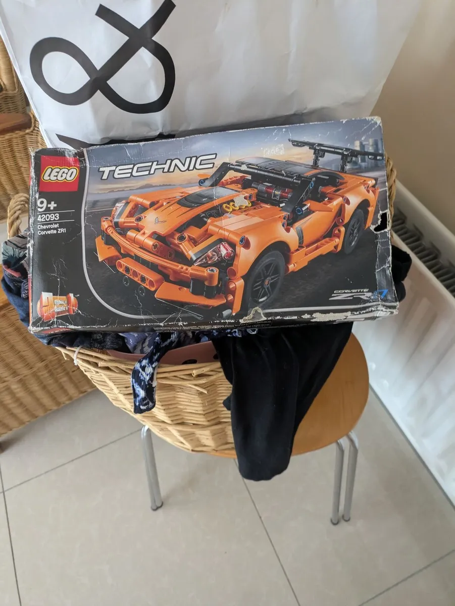 Lego Technic - 42093 Chevrolet Corvette ZR1