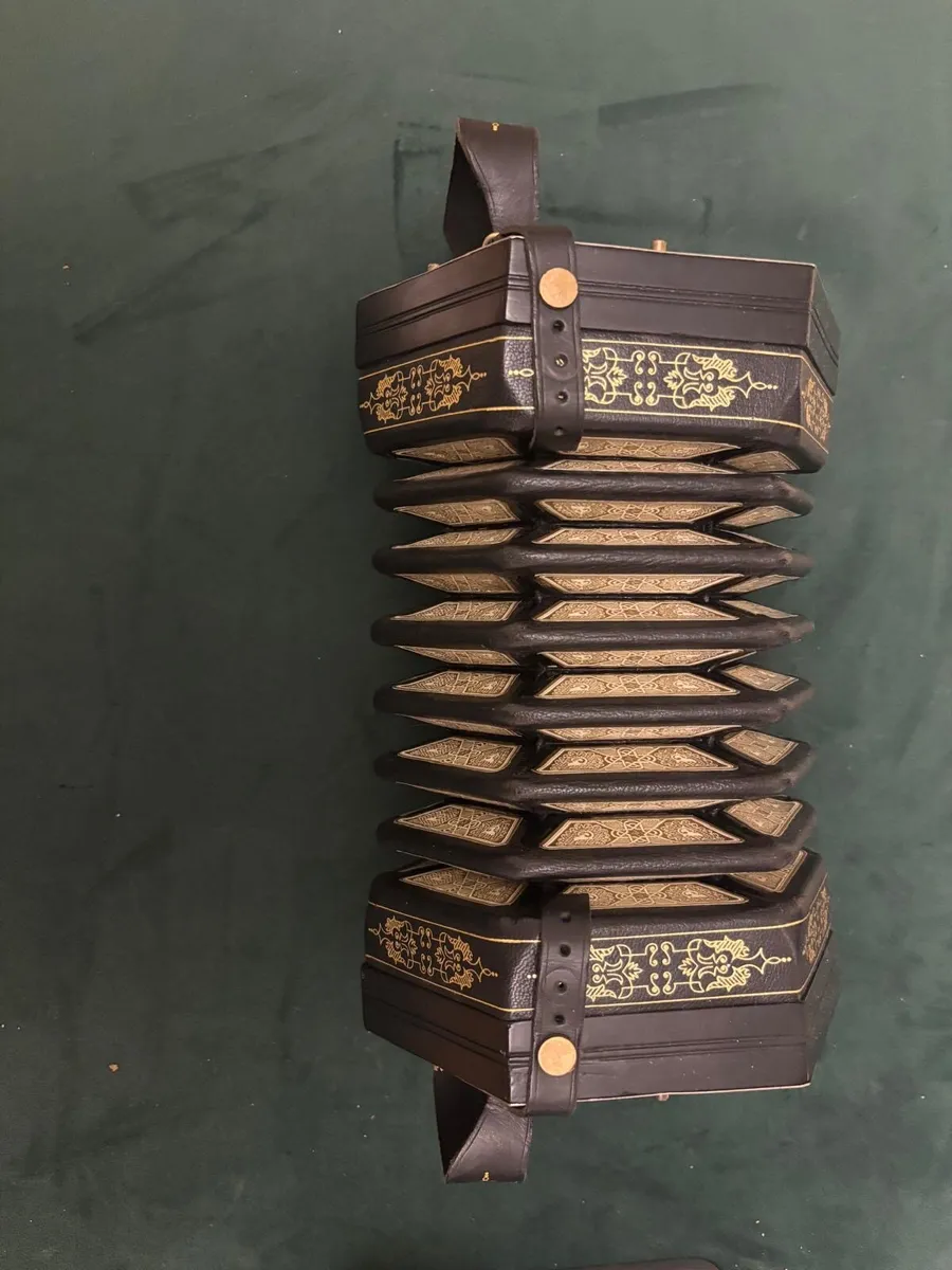 Jefferies Concertina - Image 1