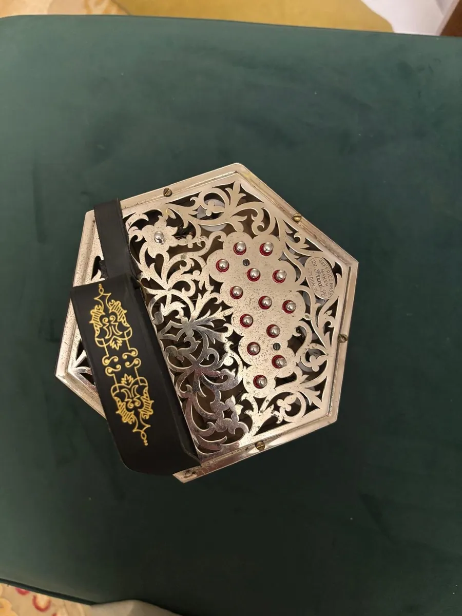 Jefferies Concertina - Image 3
