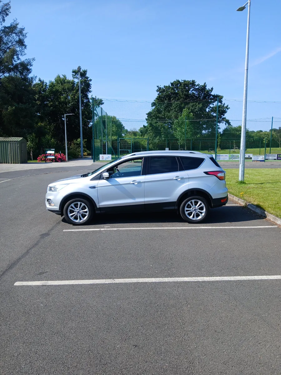 2017 Ford Kuga 2.0tdci 5 Seater Crew Cab - Image 4