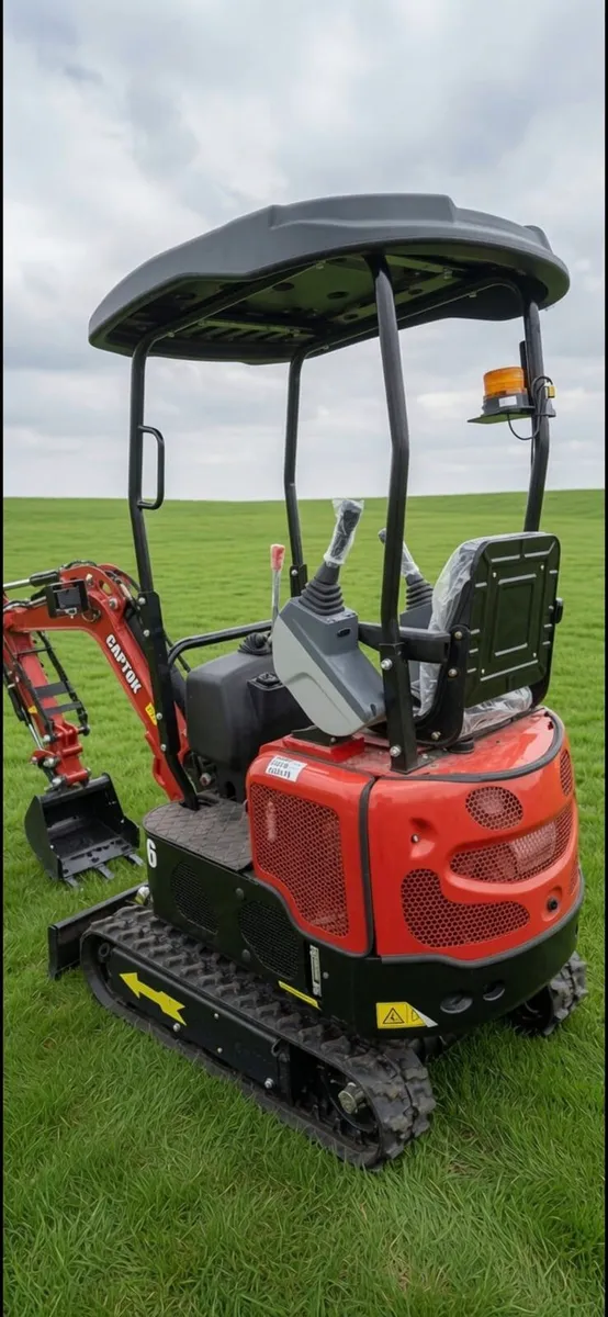 1.6 mini digger - Image 3