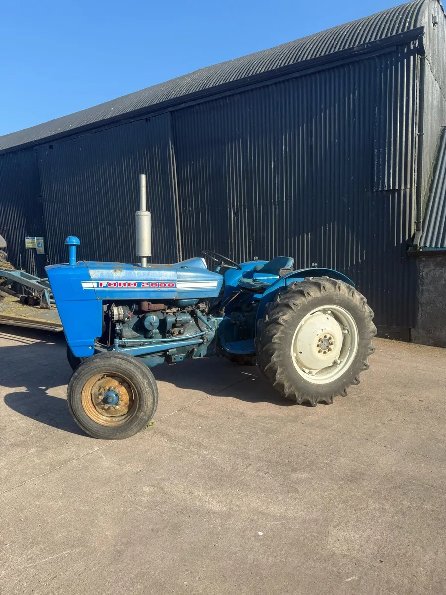 Ford 2000 - Image 1