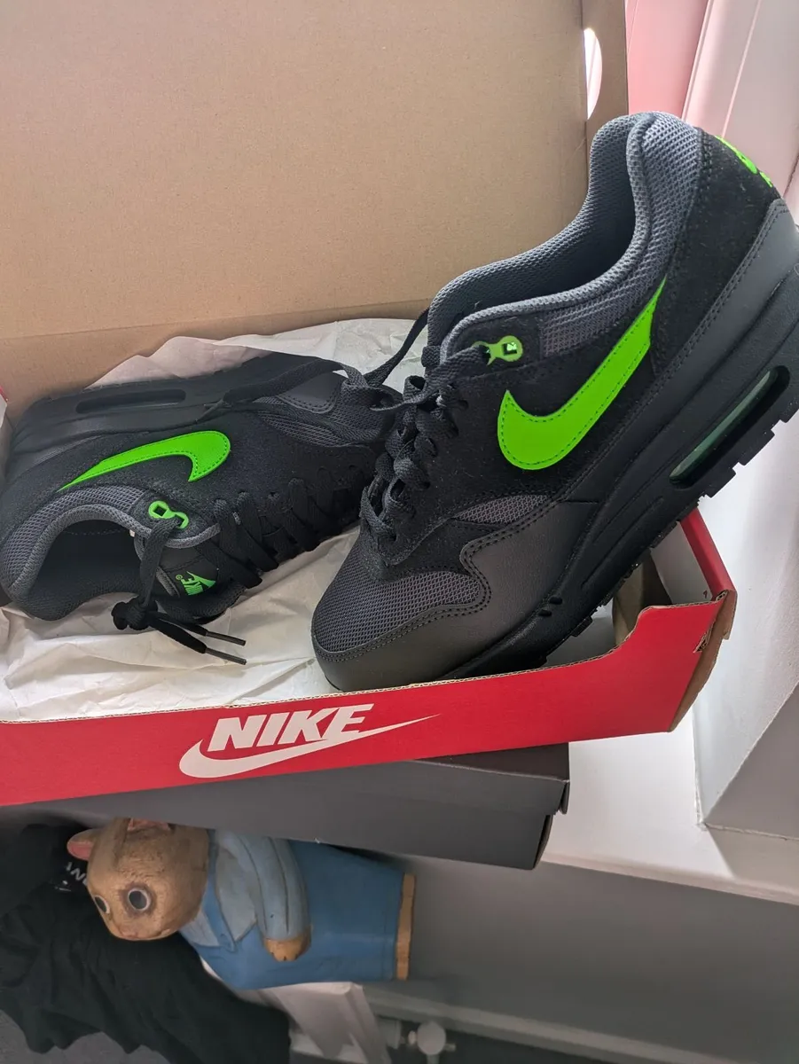 Nike Air Max Size 7 - Image 2