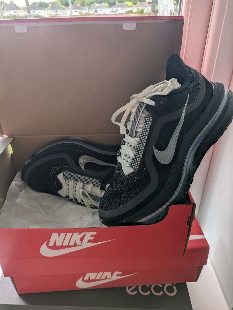 Nike P-000 New in box - Image 1