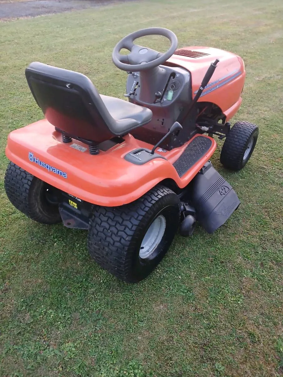 22hp Husqvarna Mulch or pickup - Image 4