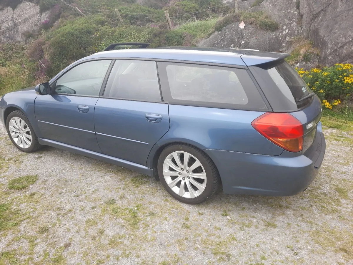 Subaru Legacy estate AWD rare, great condition - Image 3