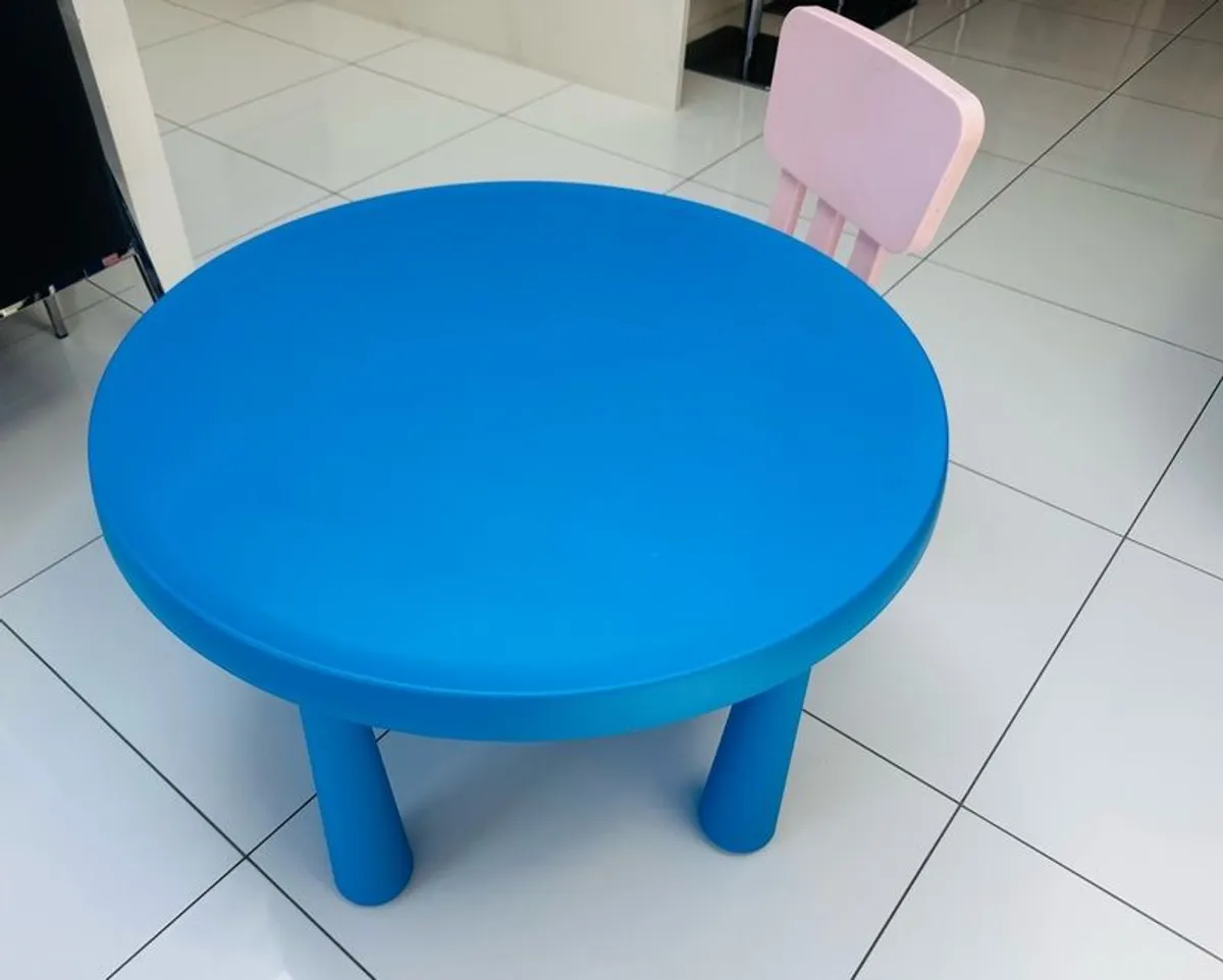 kids sturdy play table and chair - Image 1