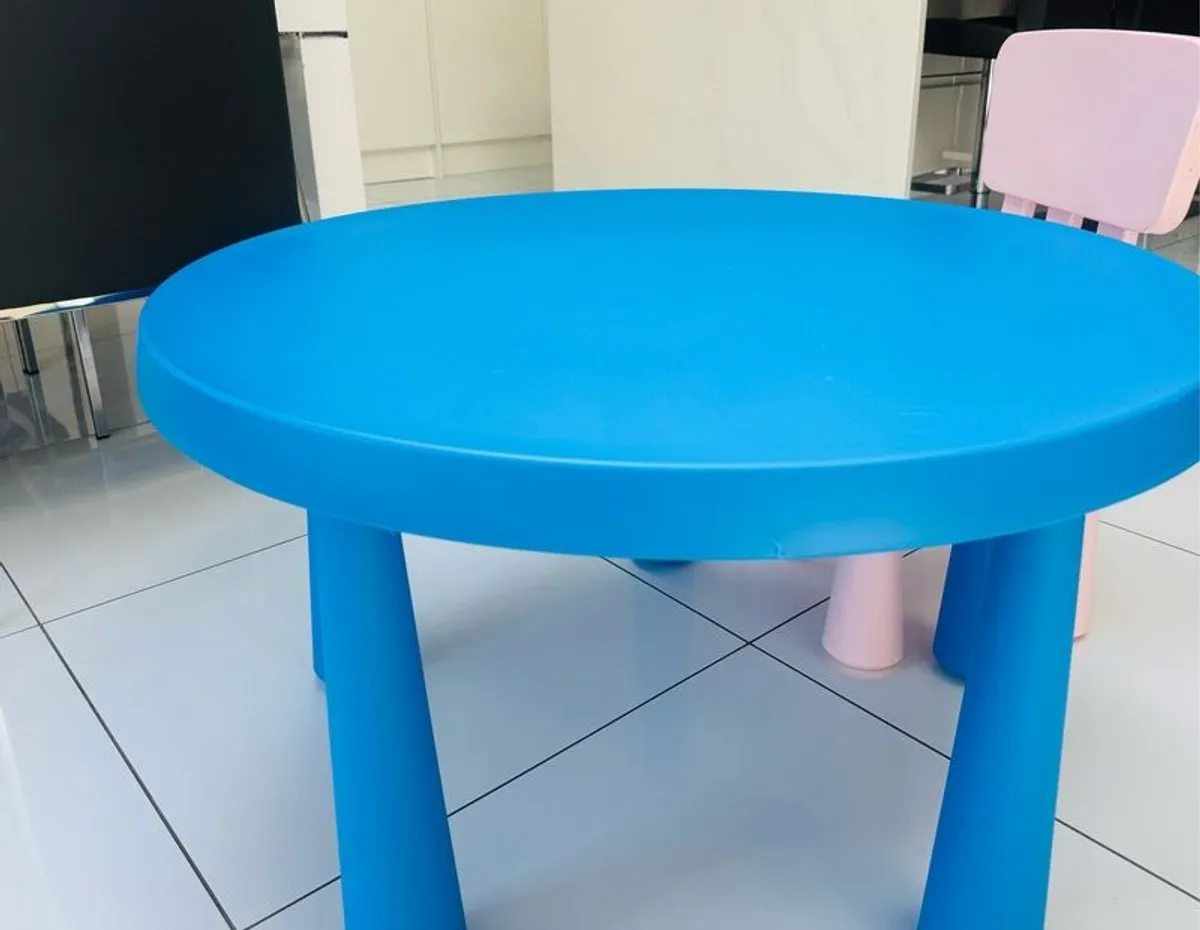 kids sturdy play table and chair - Image 3