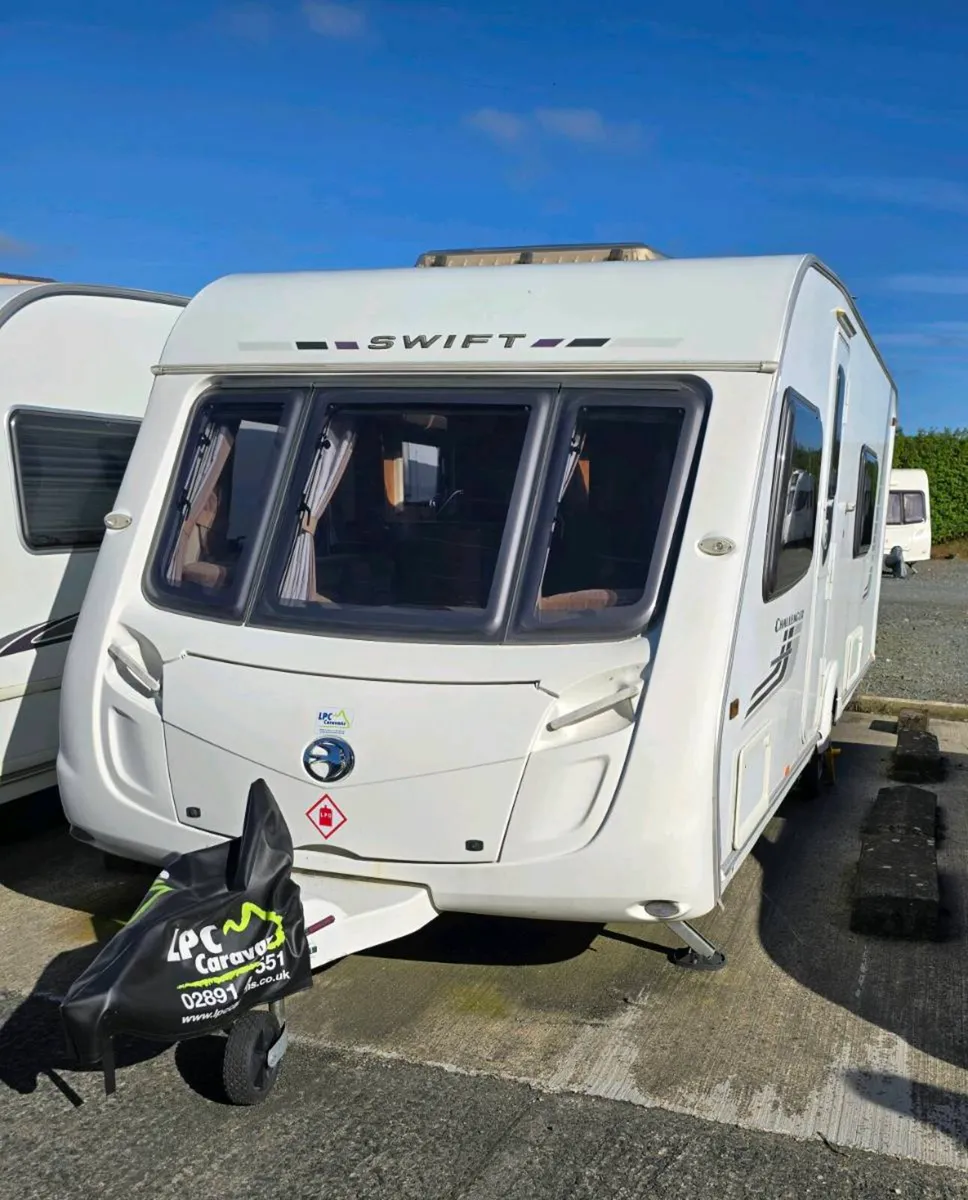 Swift challenger touring caravan 570 - Image 1