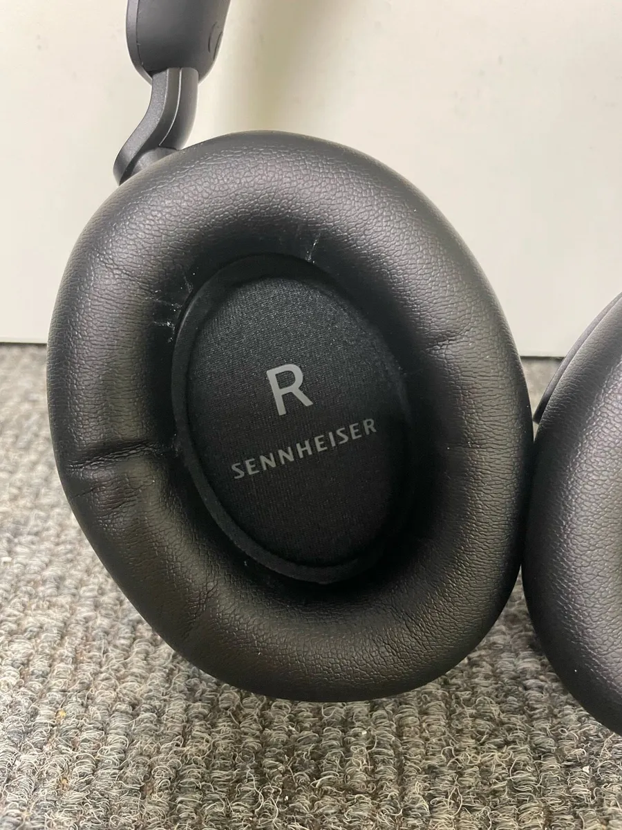 Sennheiser Accentum Wireless Bluetooth Headphones - Image 4
