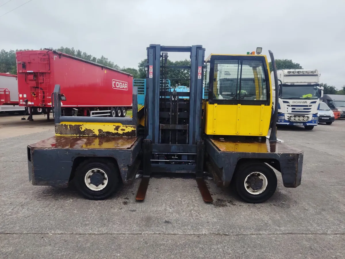 2017 Combilift 5 ton side loading forklift - Image 4