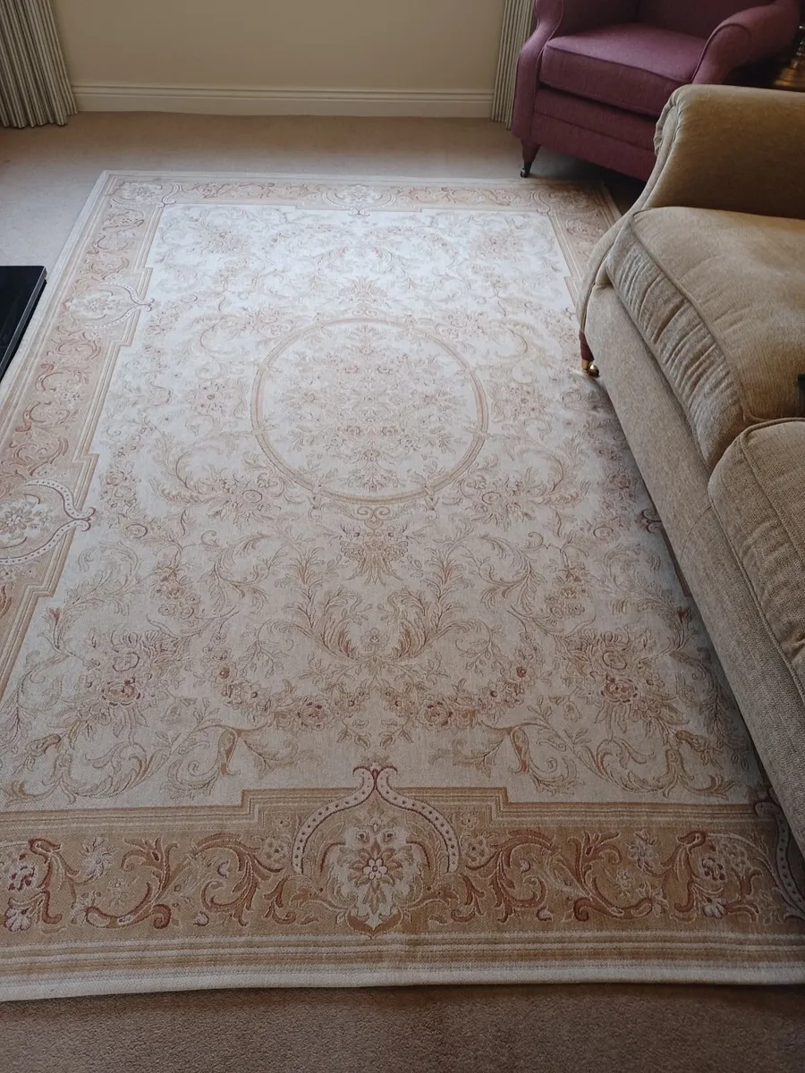 Laura Ashley Rug Victoriana Gold/Ivory - Image 3