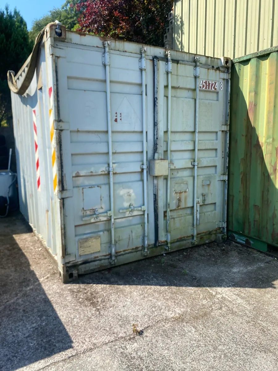 10 foot container - Image 1