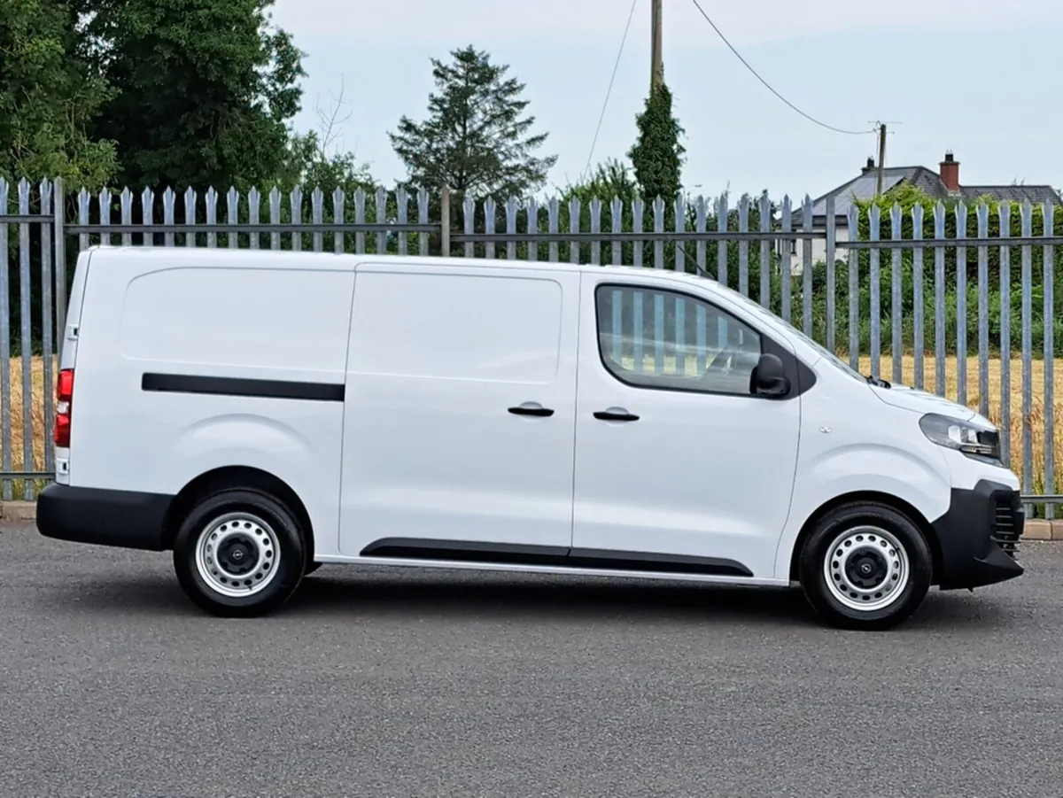 Opel Vivaro KOMFORT 1.5TD 120BHP LWB **5 YEARS WAR - Image 3