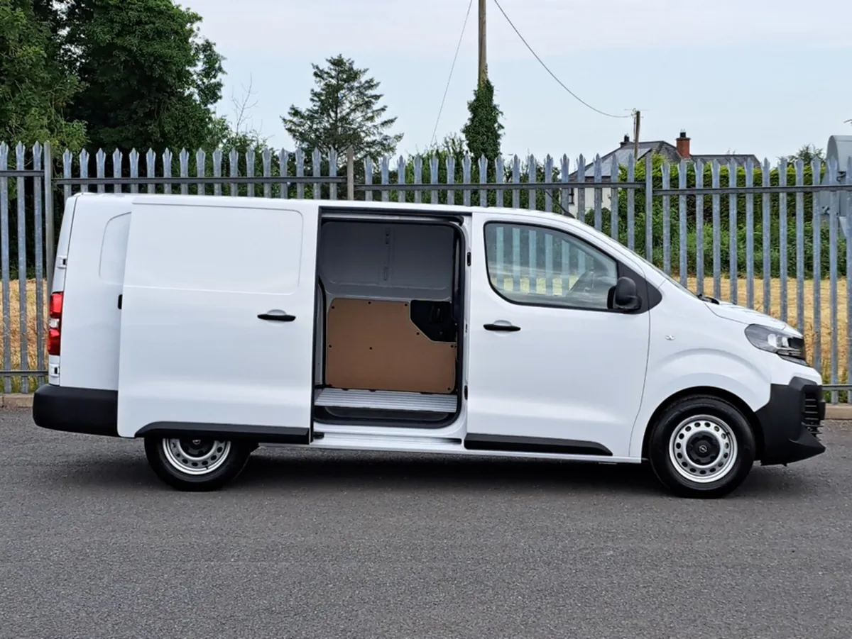 Opel Vivaro KOMFORT 1.5TD 120BHP LWB **5 YEARS WAR - Image 4