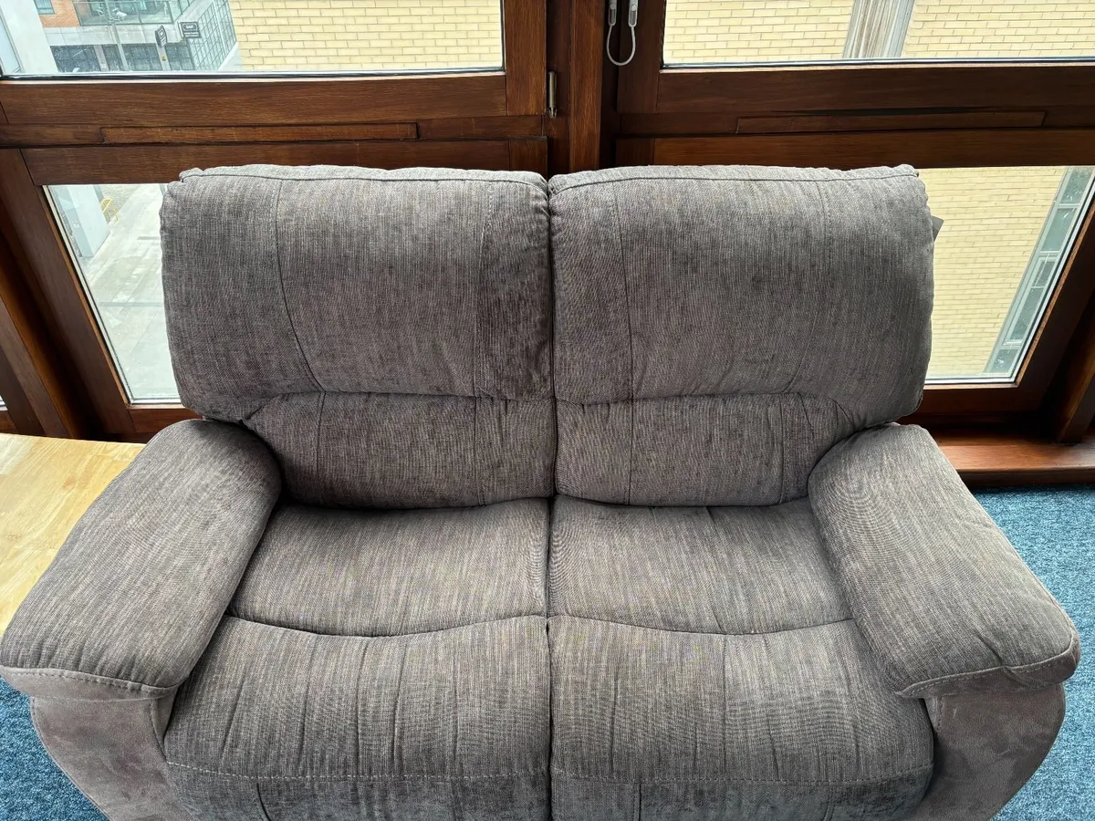 2 matching two-seater sofas - Image 2
