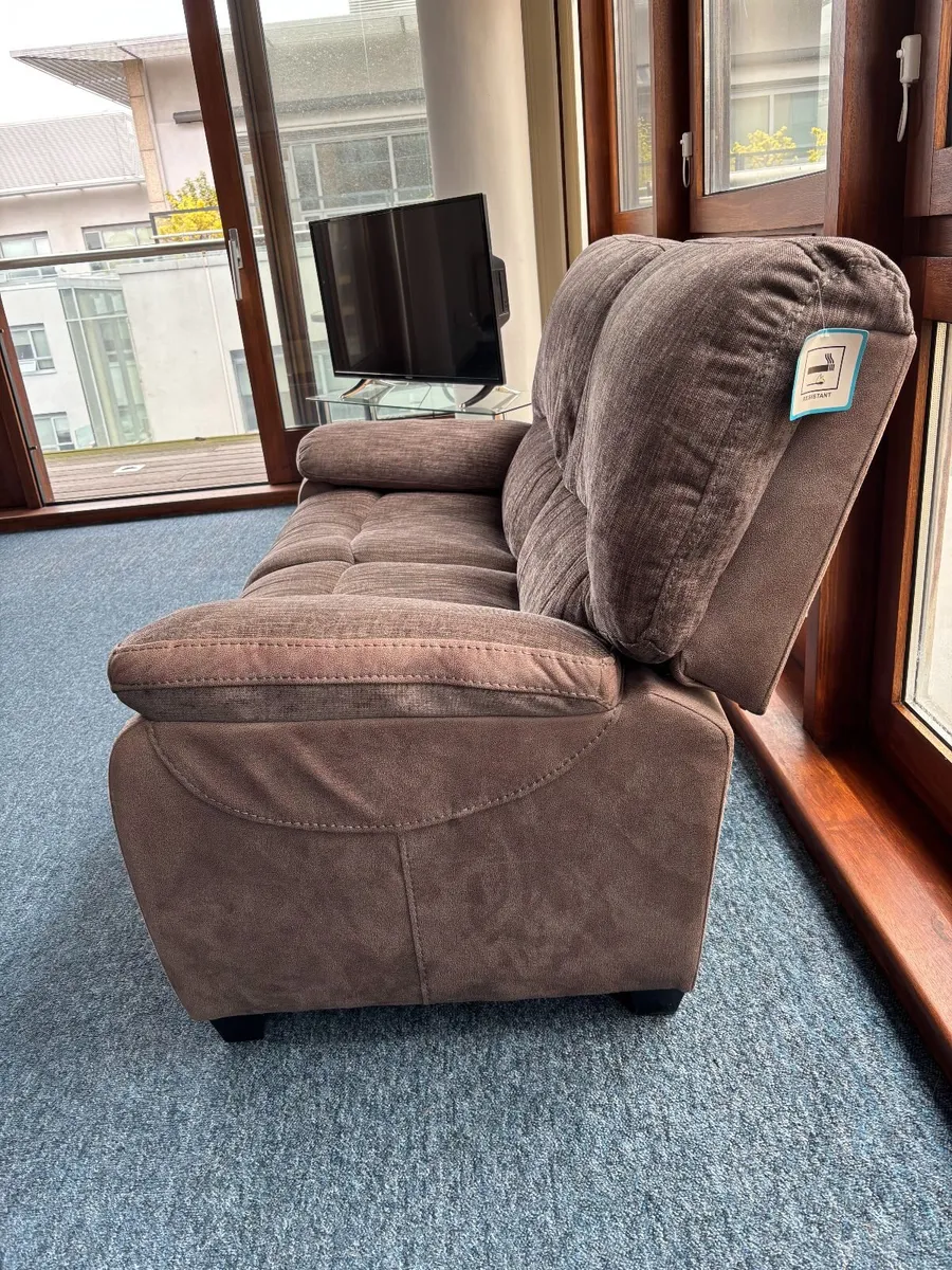 2 matching two-seater sofas - Image 3