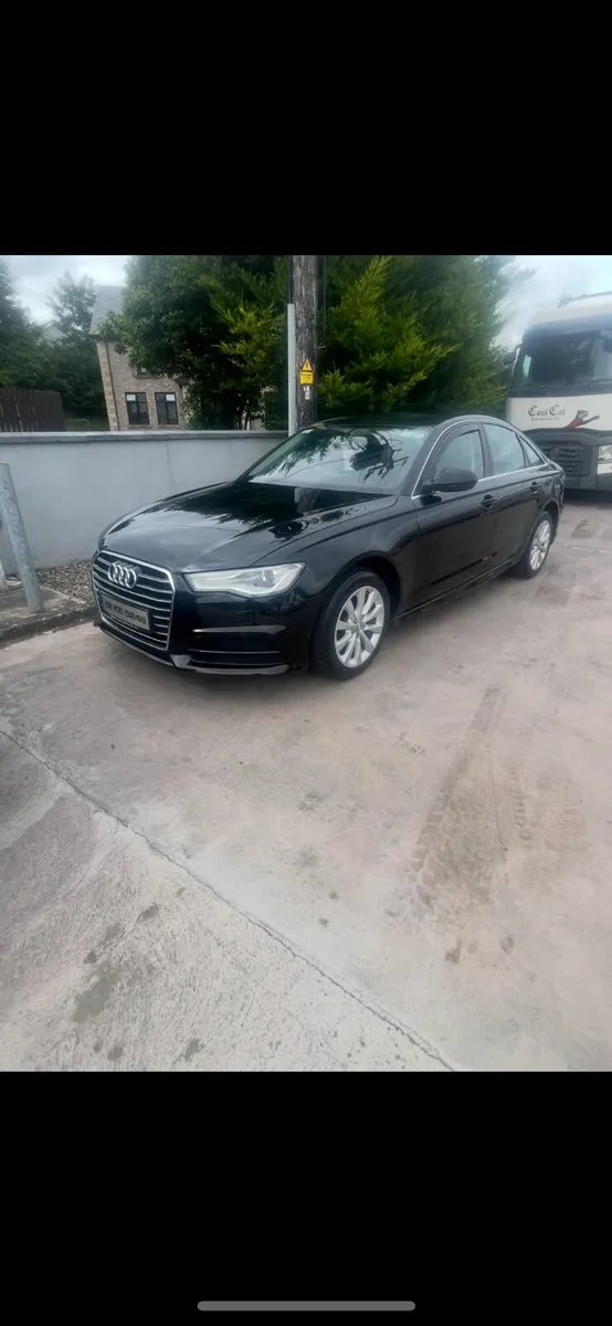 Damaged repairable Audi cars - Image 3