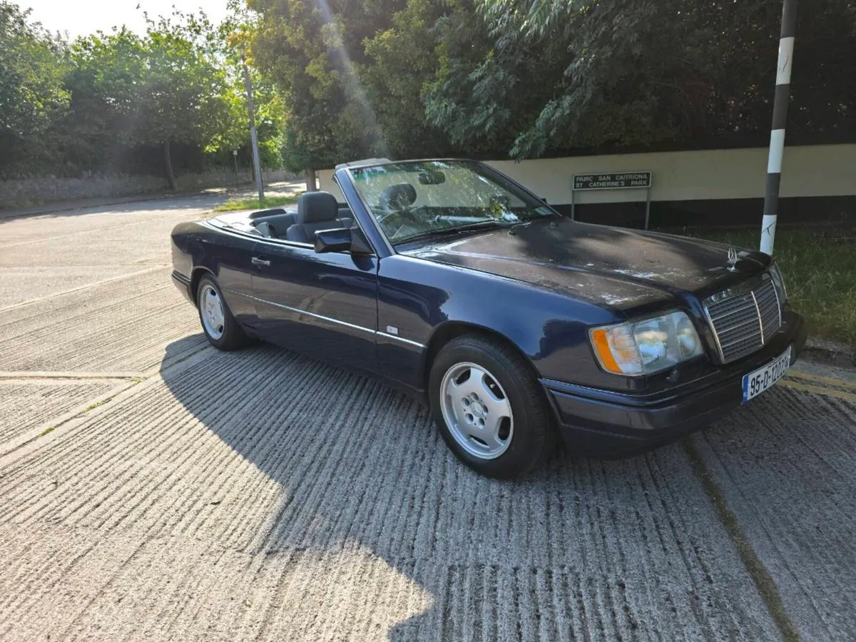 Mercedes w124 convertible, taxed and new nct! - Image 2