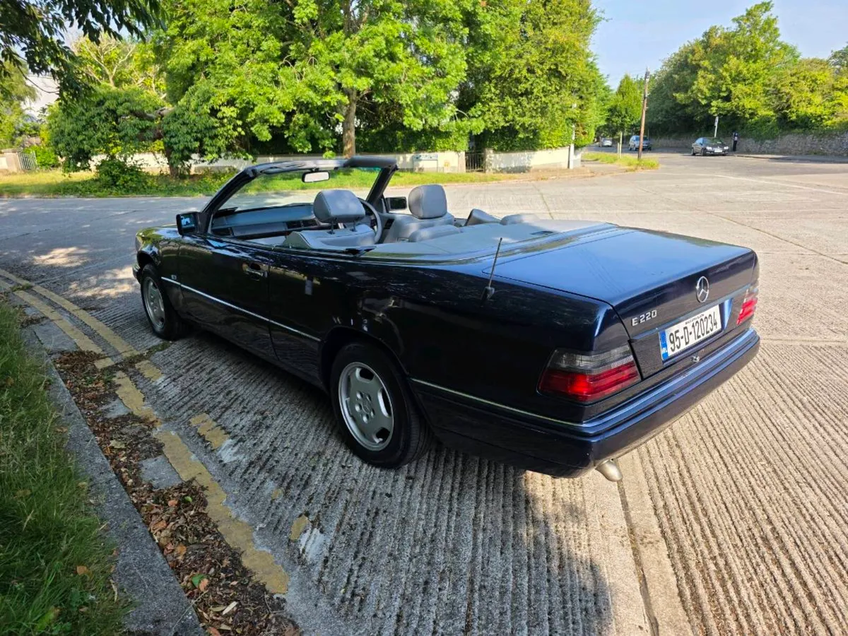 Mercedes w124 convertible, taxed and new nct! - Image 3