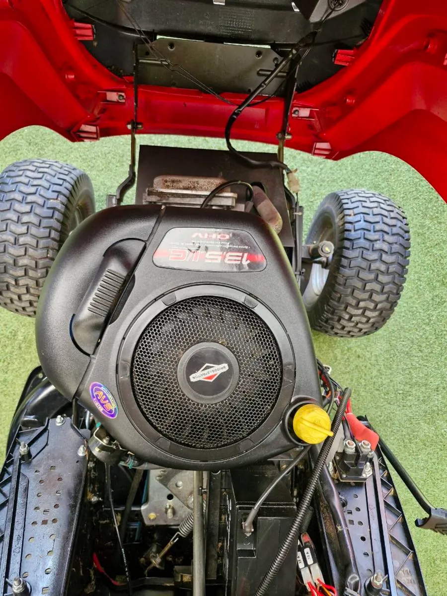 Castlegarden Ride on Mower - Image 4