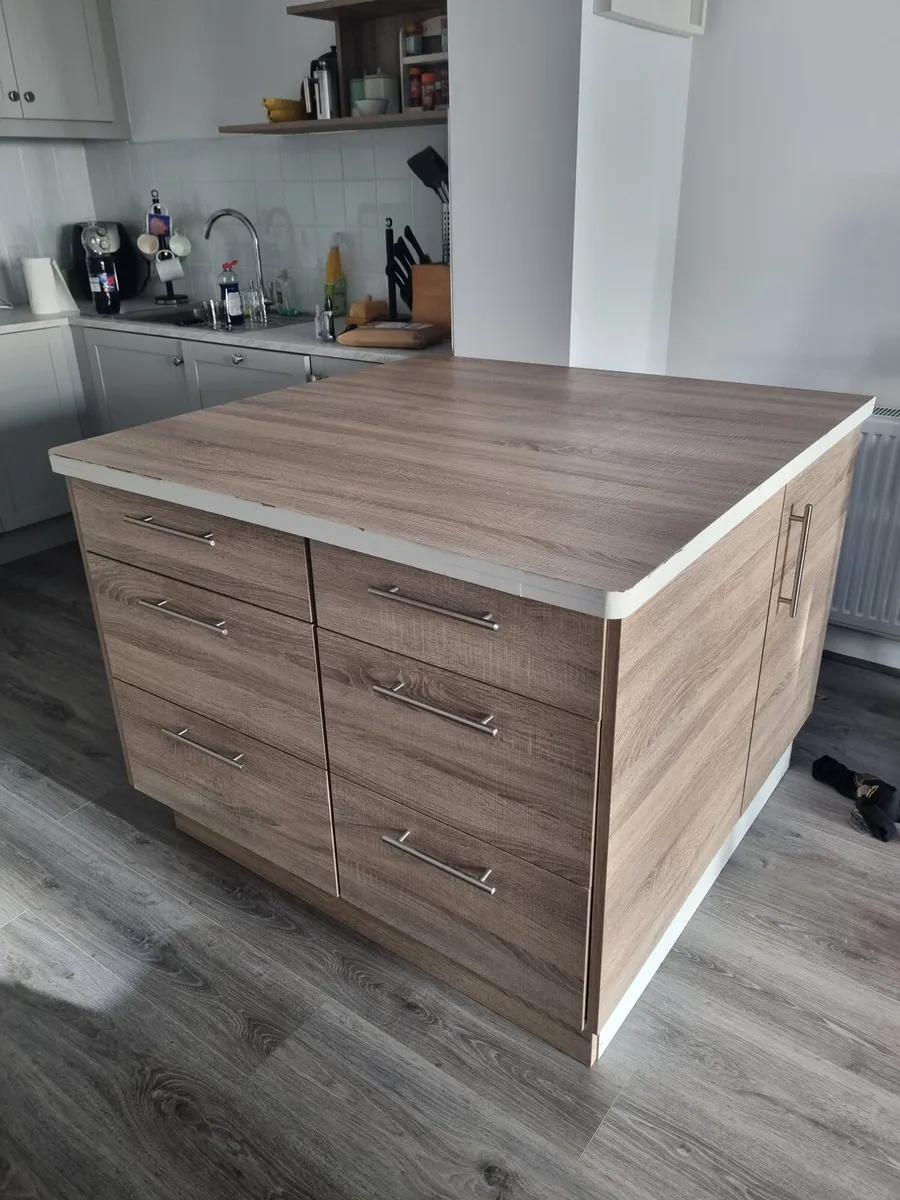 Kitchen Island - Image 2