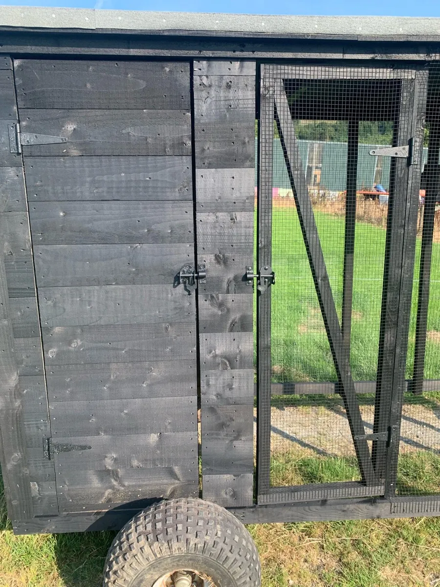 Handmade wooden dog/hen run - Image 3
