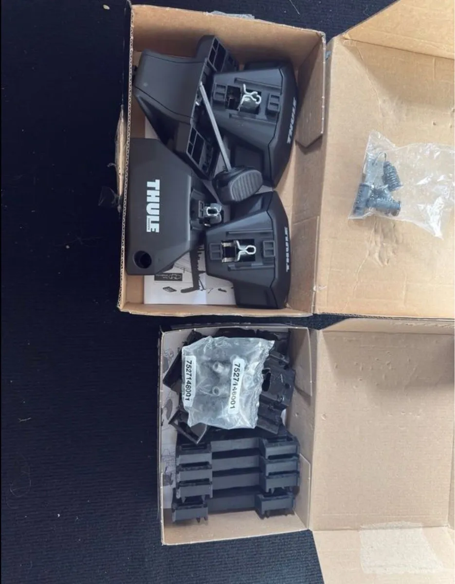 Thule Roof Bars for Peugeot 5008 - Image 3